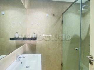 Magnifique studio en plein centre de maarif a louer, grande terrasse a 1 min des twin center - Appartement à louer - Casablanca
