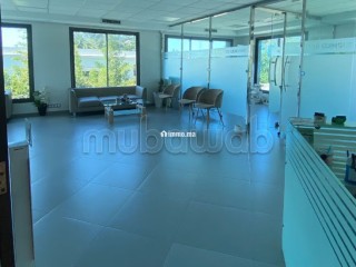 offre-de-location-dun-bureau-en-etage-villa-sur-oasis
