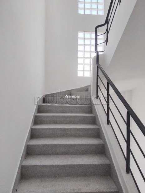 Location d’un beau immeuble à plateaux de 3 étages sur Ain Sabaa - Location Immobilier - Casablanca - photo 3