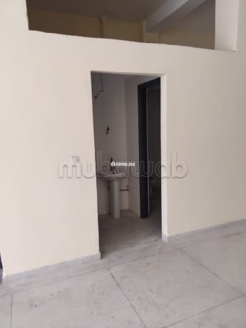 location-dun-beau-immeuble-a-plateaux-de-3-etages-sur-ain-sabaa-big-10