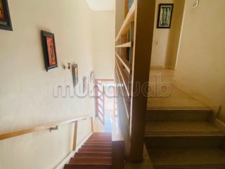 Villa bout de bande à louer meublé sur CGI Bouskoura - Villa à louer