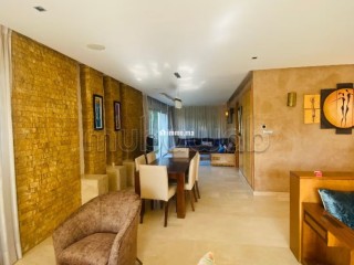 Villa bout de bande à louer meublé sur CGI Bouskoura - Villa à louer