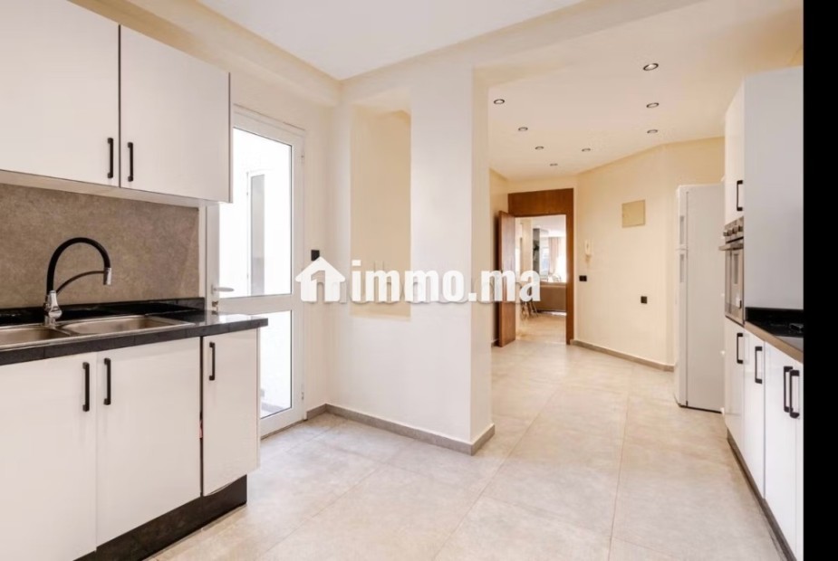 Magnifique appartement meublé 3 chambres a louer sur Triangle dor - Location Immobilier - Casablanca - photo 3