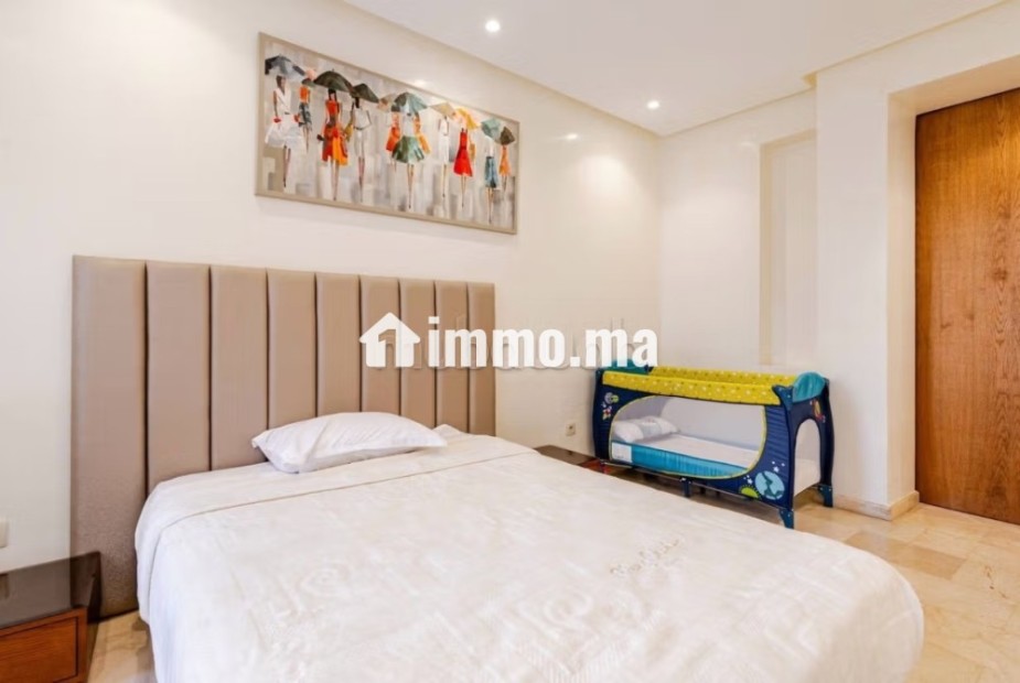 Magnifique appartement meublé 3 chambres a louer sur Triangle dor - Location Immobilier - Casablanca - photo 4
