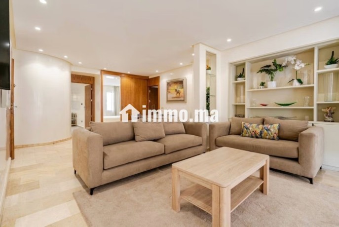 magnifique-appartement-meuble-3-chambres-a-louer-sur-triangle-dor-big-10