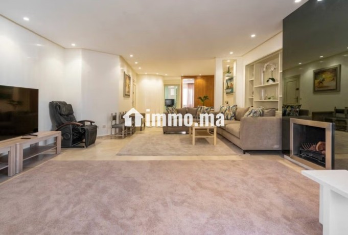 magnifique-appartement-meuble-3-chambres-a-louer-sur-triangle-dor-big-11