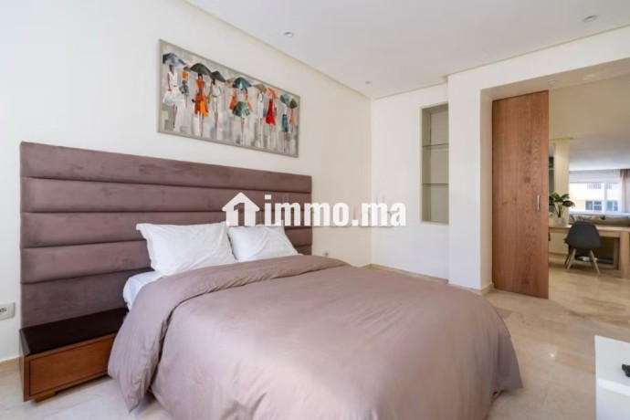 magnifique-appartement-meuble-3-chambres-a-louer-sur-triangle-dor-big-15