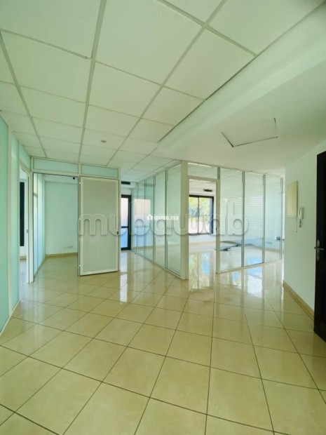 Bureaux à louer à Oasis. Surface de 138 m² - Location Immobilier - Casablanca - photo 3