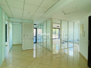 Bureaux à louer à Oasis. Surface de 138 m² - Villa à louer - Casablanca