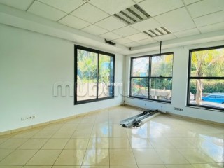 Bureaux à louer à Oasis. Surface de 138 m² - Villa à louer - Casablanca