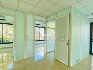 Bureaux à louer à Oasis. Surface de 138 m² - Villa à louer - Casablanca