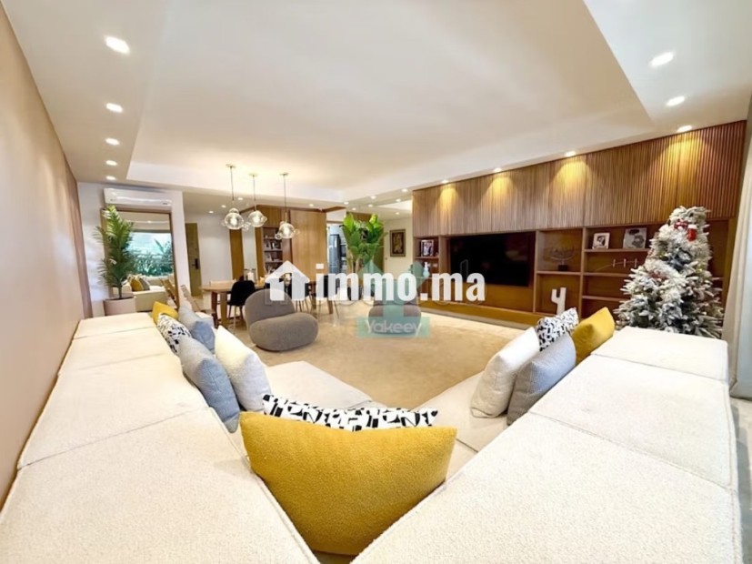 Magnifique appartement 3 chambres espace personnels a vendre sur Oasis 166m2,
2 places au parking - Vente Immobilier - Casablanca - photo 2
