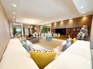 Magnifique appartement 3 chambres espace personnels a vendre sur Oasis 166m2,
2 places au parking - Appartement à vendre - Casablanca