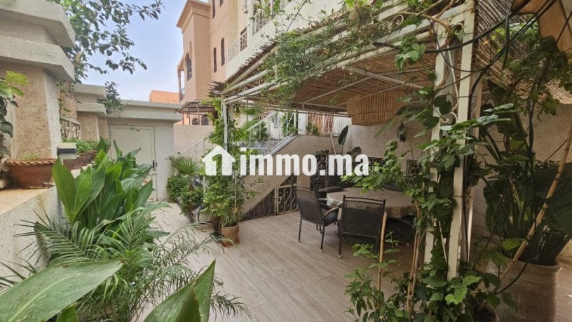maison-a-vendre-route-casablanca-9-grandes-pieces-bien-meuble-ideal-pour-faire-une-maison-dhotes-big-11