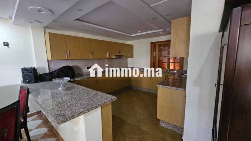 maison-a-vendre-route-casablanca-9-grandes-pieces-bien-meuble-ideal-pour-faire-une-maison-dhotes-big-18