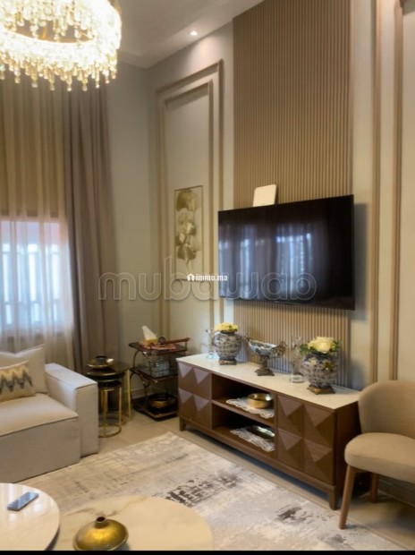 Apparemment 2 ch RDC à vendre entièrement rénové meublé neuf à Guéliz. Surface de 157 m² avec cour anglaise - Vente Immobilier - Marrakech - photo 4