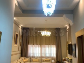 Apparemment 2 ch RDC à vendre entièrement rénové meublé neuf à Guéliz. Surface de 157 m² avec cour anglaise - Appartement à vendre - Marrakech