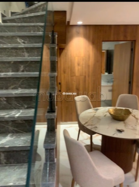 Beau duplex en RDC à vendre meublé a Victor Hugo Surface totale 97 m² avec cour anglaise incluse - Vente Immobilier - Marrakech - photo 4