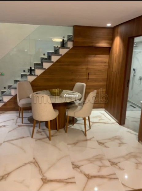 Beau duplex en RDC à vendre meublé a Victor Hugo Surface totale 97 m² avec cour anglaise incluse - Vente Immobilier - Marrakech - photo 5