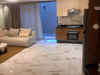 Beau duplex en RDC à vendre meublé a Victor Hugo Surface totale 97 m² avec cour anglaise incluse - Appartement à vendre - Marrakech