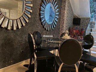 Bel appartement en duplex 156 m2 avec pièces à vivre 100 m2 à vendre à Guéliz. 2 belles chambres - Appartement à vendre - Marrakech
