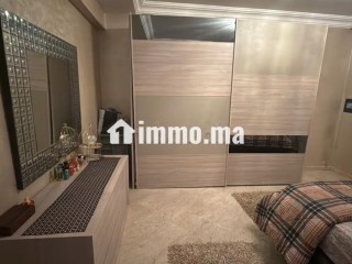 Bel appartement en duplex 156 m2 avec pièces à vivre 100 m2 à vendre à Guéliz. 2 belles chambres - Appartement à vendre - Marrakech