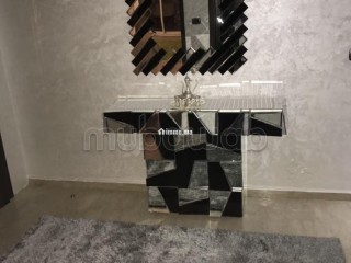 Bel appartement en duplex 156 m2 avec pièces à vivre 100 m2 à vendre à Guéliz. 2 belles chambres - Appartement à vendre - Marrakech