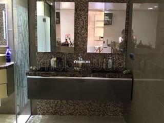 Bel appartement en duplex 156 m2 avec pièces à vivre 100 m2 à vendre à Guéliz. 2 belles chambres - Appartement à vendre - Marrakech