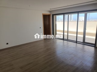 Superbe appartement à louer à Palmier.
Surface totale 170 m².
Avec ascenseur et terrasse - Appartement à louer - Casablanca