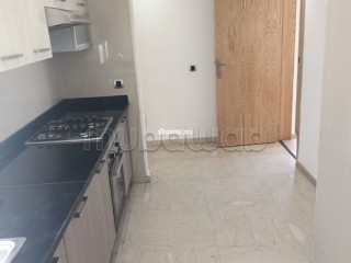 Superbe appartement à louer à Palmier.
Surface totale 170 m².
Avec ascenseur et terrasse - Appartement à louer - Casablanca