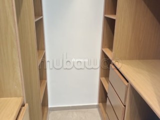 Superbe appartement à louer à Palmier.
Surface totale 170 m².
Avec ascenseur et terrasse - Appartement à louer - Casablanca