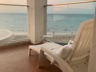 Appartement de vacances à louer à Malabata. Superficie 130 m². Garage et terrasse - Appartement à vendre - Tanger