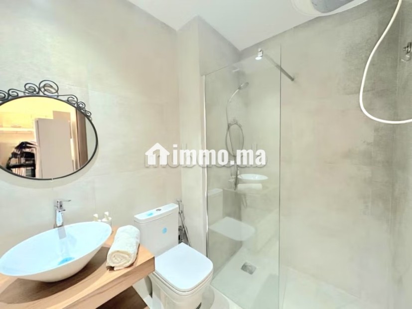 Investissement Idéal: Studio Meublé Haut Standing avec Garage à Maarif Extension - Location Immobilier - Casablanca - photo 3