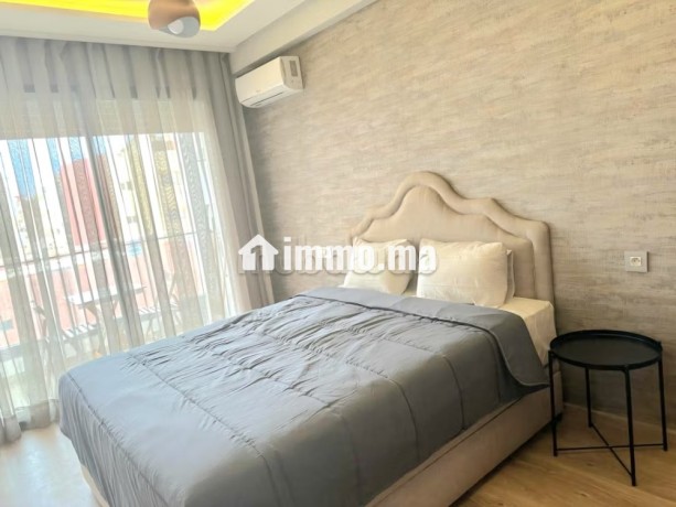 investissement-ideal-studio-meuble-haut-standing-avec-garage-a-maarif-extension-big-1