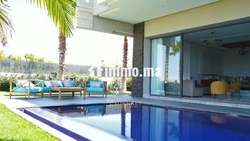 villa-contemporaine-en-front-de-golf-ligne-epure-big-2