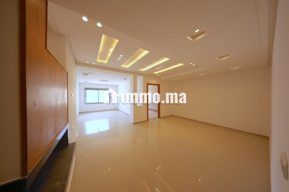 Appartement à l'achat à Hay Atlas. 4 grandes pièces. Garage et terrasse - Vente Immobilier - Fes - photo 1