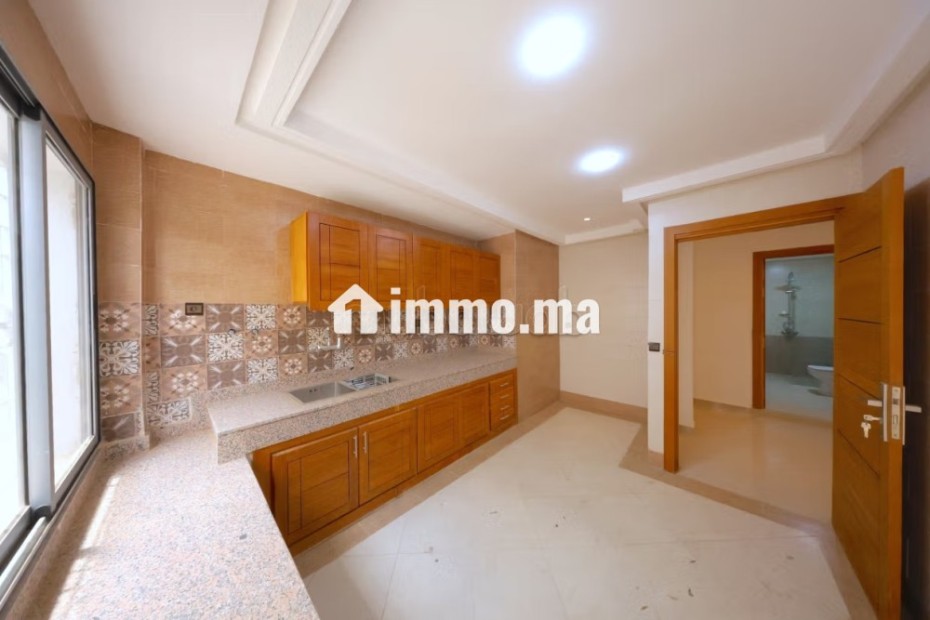 Appartement en vente à Hay Atlas. 4 pièces confortables. Parking et ascenseur - Vente Immobilier - Fes - photo 1
