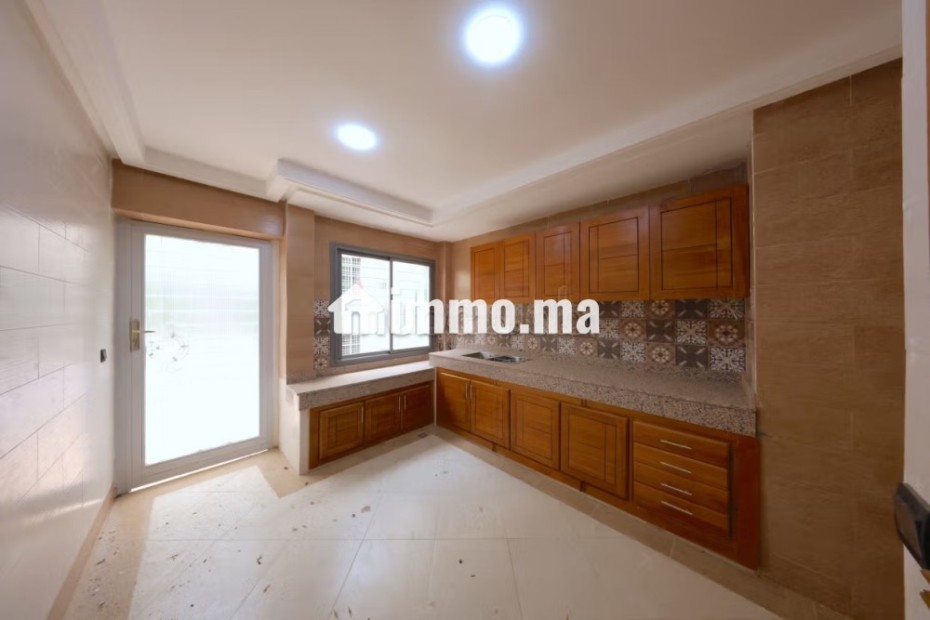 Appartement en vente à Hay Atlas. 4 pièces confortables. Parking et ascenseur - Vente Immobilier - Fes - photo 3