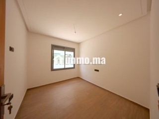 Appartement en vente à Hay Atlas. 4 pièces confortables. Parking et ascenseur - Appartement à vendre - Fes