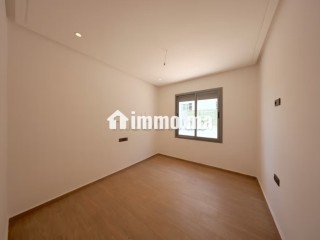Appartement en vente à Hay Atlas. 4 pièces confortables. Parking et ascenseur - Appartement à vendre - Fes
