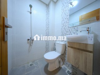 Appartement en vente à Hay Atlas. 4 pièces confortables. Parking et ascenseur - Appartement à vendre - Fes