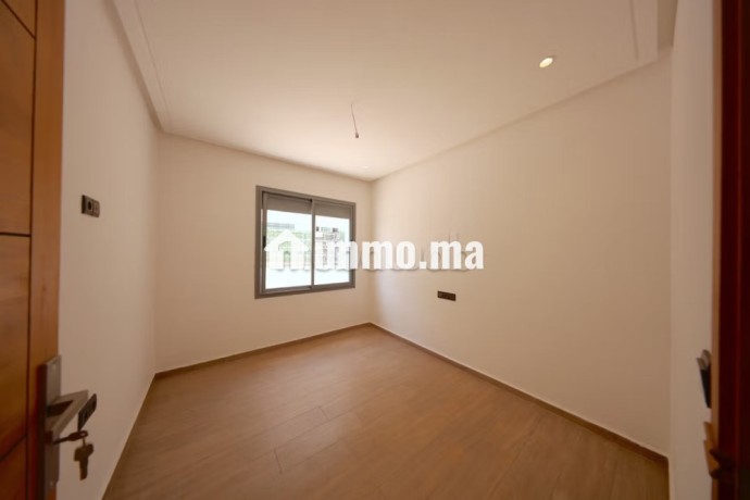appartement-en-vente-a-hay-atlas-4-pieces-confortables-parking-et-ascenseur-big-14