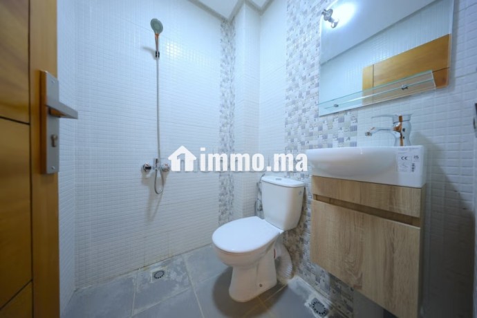 appartement-en-vente-a-hay-atlas-4-pieces-confortables-parking-et-ascenseur-big-18