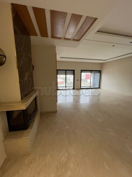 Appartement en location à Les princesses. 4 grandes pièces. Fenêtres double vitrage et chauffage central - Location Immobilier - Casablanca - photo 2