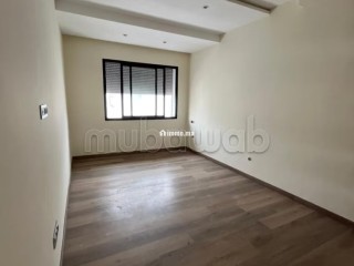 Appartement en location à Les princesses. 4 grandes pièces. Fenêtres double vitrage et chauffage central - Appartement à louer - Casablanca