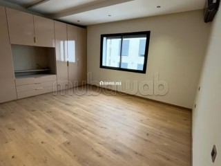 Appartement en location à Les princesses. 4 grandes pièces. Fenêtres double vitrage et chauffage central - Appartement à louer - Casablanca