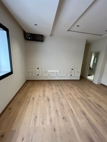 appartement-en-location-a-les-princesses-4-grandes-pieces-fenetres-double-vitrage-et-chauffage-central-big-14