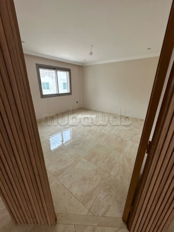 appartement-en-location-a-les-princesses-4-grandes-pieces-fenetres-double-vitrage-et-chauffage-central-big-18