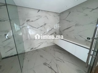 Villa à rafraîchir au quartier Paranfa - Villa à vendre - Casablanca