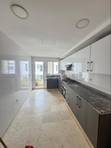 Louez cet appartement à El Menzeh. Surface totale 138 m². Porte blindée, salon marocain - Location Immobilier - Autre - photo 1